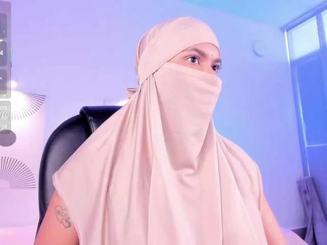 Aura-cuutee —                     .