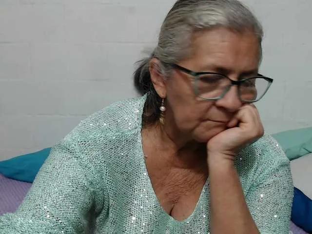 Offline candy-mature on BongaCams