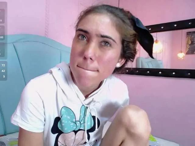 Freechat cintia7cute on BongaCams