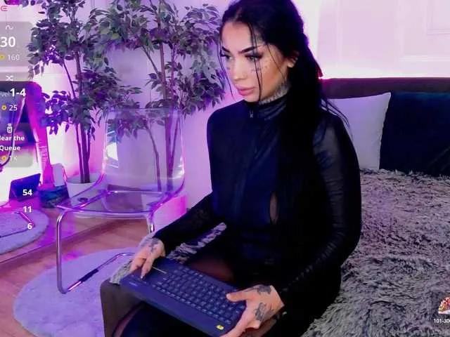 Freechat CreamyInk on BongaCams