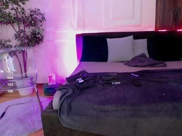 Freechat CreamyInk on BongaCams