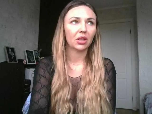 Freechat CuteFngelina on BongaCams