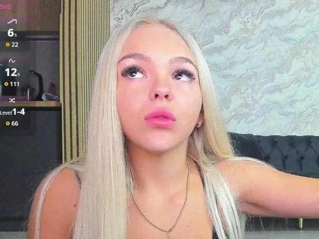 Freechat DaisyAbby03 on BongaCams