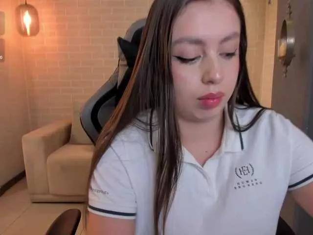 EllaClark on BongaCams 