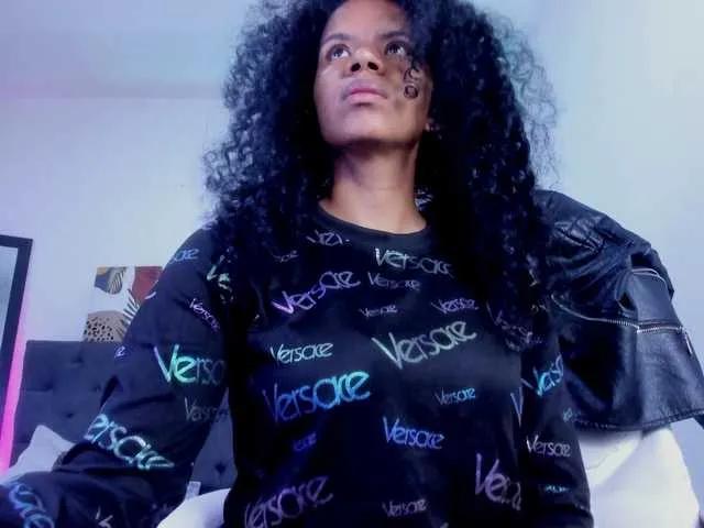 Ellie-Alves on BongaCams 