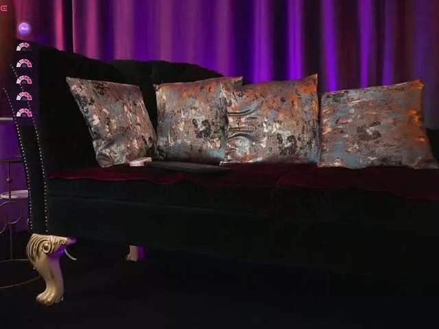 Freechat EmpressDesire on BongaCams