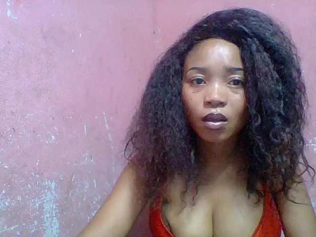 Freechat Estelahh on BongaCams