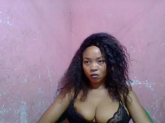 Freechat Estelahh on BongaCams