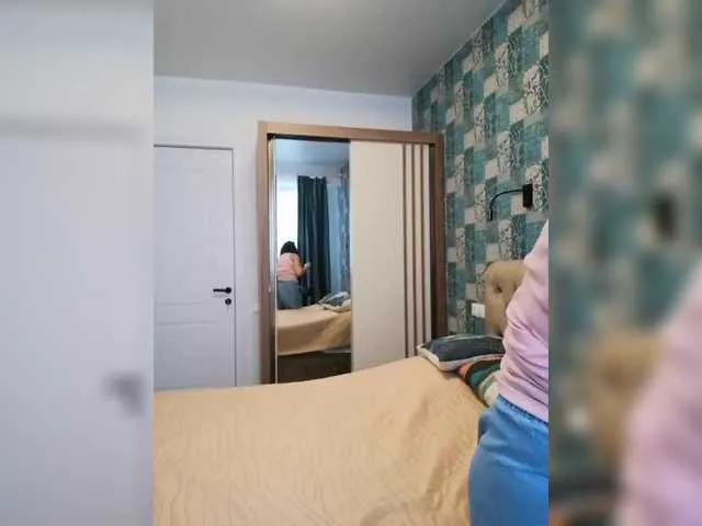 Freechat Find-me2 on BongaCams