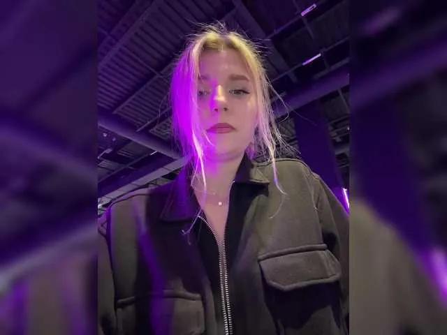 Offline KotiMrrr on BongaCams