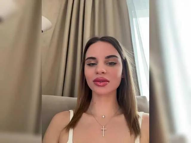 Freechat LedyMiya on BongaCams