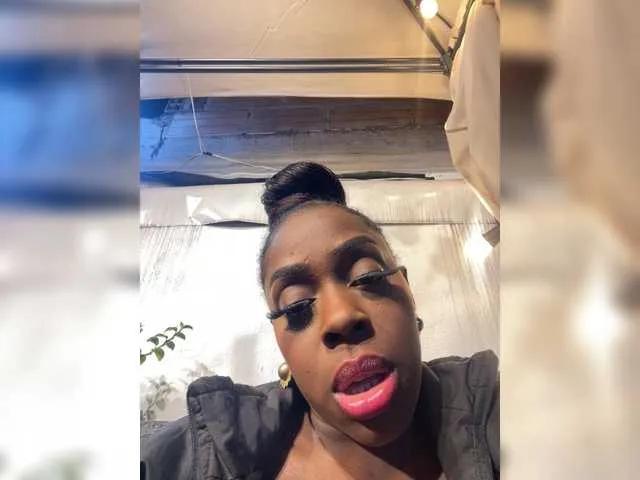 lizzyjooss —  Hot and fun talks
 Slow and provocative striptease
 Live games, challenges, and mischief
 Positive vibes and a captivating smile