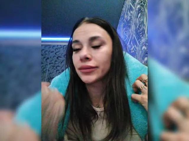 Freechat MaidenCrystal on BongaCams