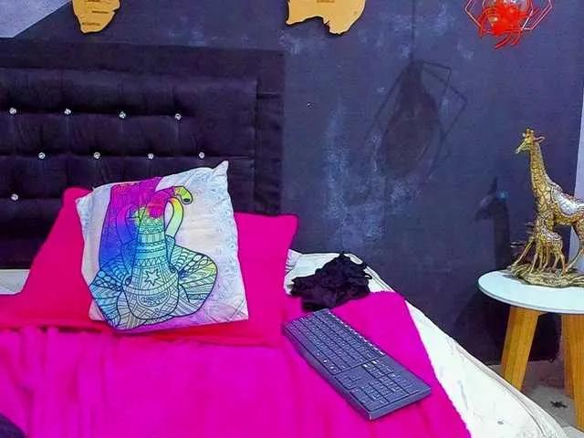 Mariam--rossi — I love it when you fuck me and suck my huge tits