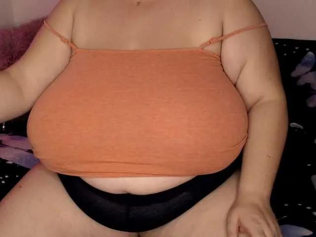 Mayabigtitss — I get turned on by confident men who know what they want. Dirty talk, teasing, and generous tips drive me crazy...Let's explore our wildest fantasies together 