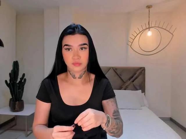 Freechat MeganCross on BongaCams