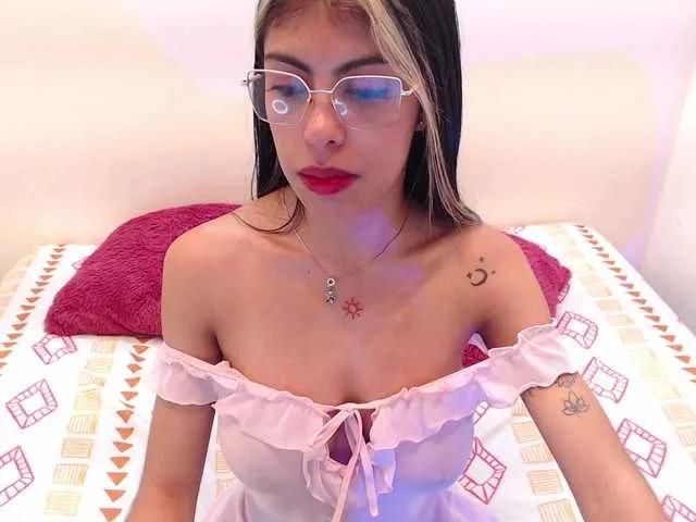 melisatorrez — I love everything that has to do with sex, men who are in control of everything and know how to please a girl excite me, and I love when they let me do it at my own pace