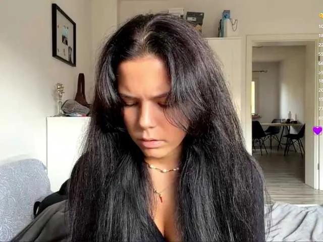 Freechat MerleRusson on BongaCams