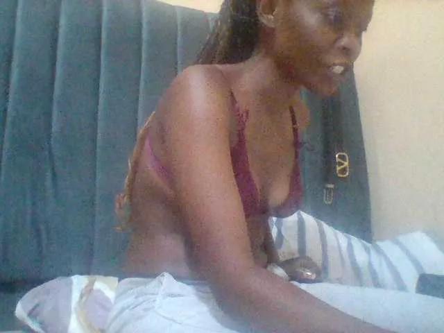 Offline PrettyAlianah on BongaCams