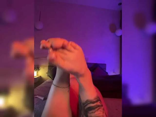 Freechat WhoreMira on BongaCams