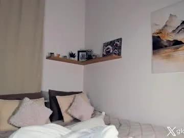 Chaturbate _golden_moon_ is Freechat _golden_moon_ — Tip 60 tokens to roll the dice and win a prize!