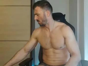 aaront0pmuscles on Chaturbate 