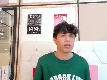 Freechat axel_evanss on Chaturbate