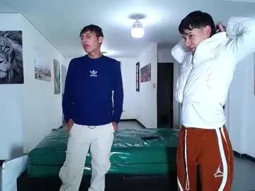 Freechat benz_boys on Chaturbate
