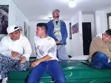 Freechat benz_boys on Chaturbate