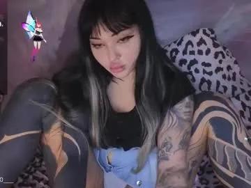 Freechat coralie20 on Chaturbate