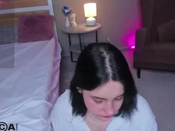 hey_tessa — Goal: good start #new #bigboobs #18 #shy #daddysgirl, if you tell me a good joke, I'll show you my boobs for 5 seconds. [25 tokens remaining]