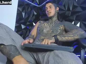 jaxxxonherd on Chaturbate 