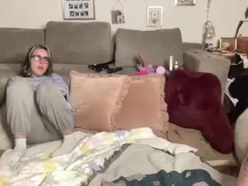 lill_daddysgirl — Get my bra off [555 tokens left] #Lovense #couple #natural #sensual # #lesbian