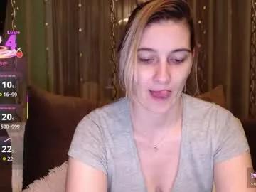 Freechat lovingfeetheels on Chaturbate