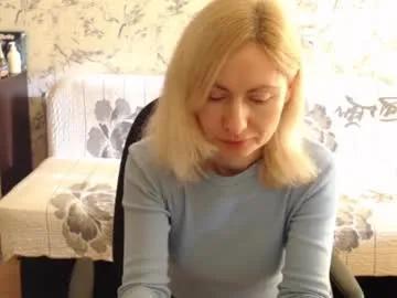 Freechat malenamila on Chaturbate