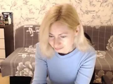 Freechat malenamila on Chaturbate