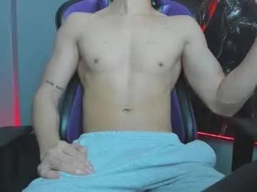 michael_twink18 — Cum Show [875 tokens remaining]