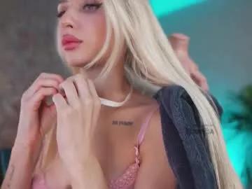 Freechat misstics_ on Chaturbate