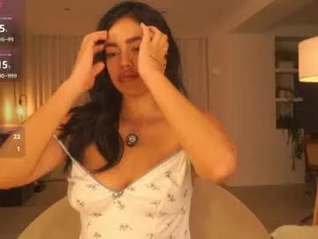 Freechat n_o_v_a on Chaturbate