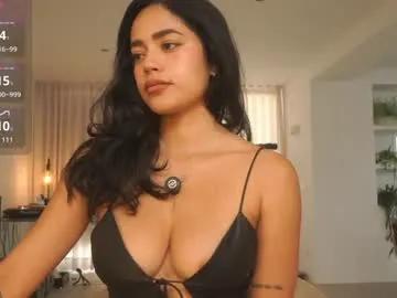 Freechat n_o_v_a on Chaturbate