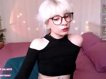 Freechat obedientt_ on Chaturbate