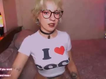 Freechat obedientt_ on Chaturbate