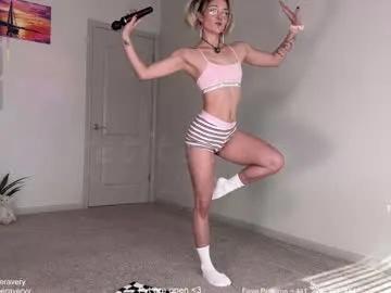 Freechat petitebrat on Chaturbate