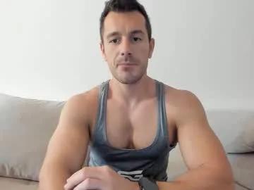 Freechat roberto4ever on Chaturbate