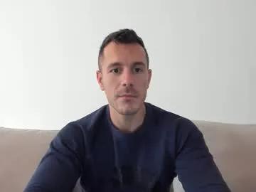 Freechat roberto4ever on Chaturbate