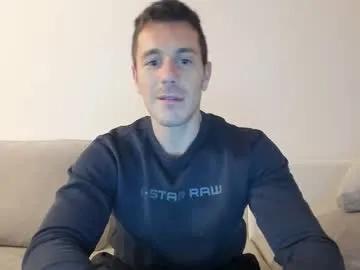 Freechat roberto4ever on Chaturbate