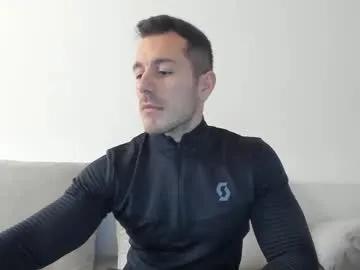 roberto4ever — GOAL TAKE OFF PANTS #muscle #smooth #flex  #bigass [136 tokens remaining]