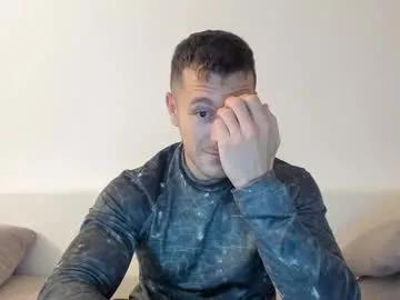 Freechat roberto4ever on Chaturbate