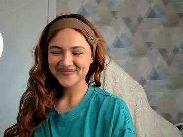 Freechat sassynova on Chaturbate