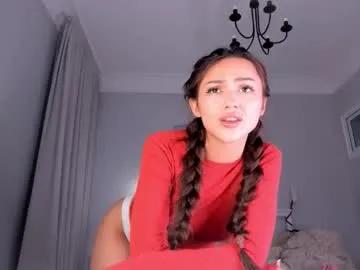 Freechat sassynova on Chaturbate